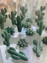 Load image into Gallery viewer, Green aventurine succulent